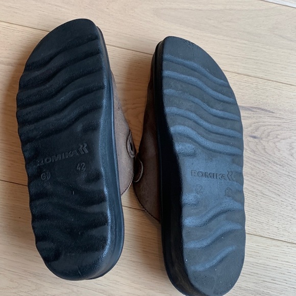 Romika Men’s Leather Slip-on Shoes - Picture 3 of 3